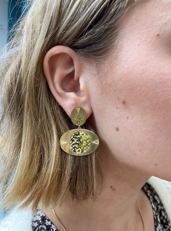 Boucles d'oreilles cybèle doré gravé marque OMACOO acier inoxydable