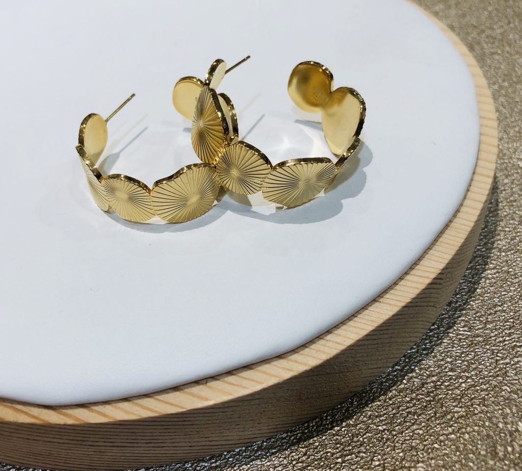 boucles d'oreilles créoles acier inoxydable doré marque OMACOO