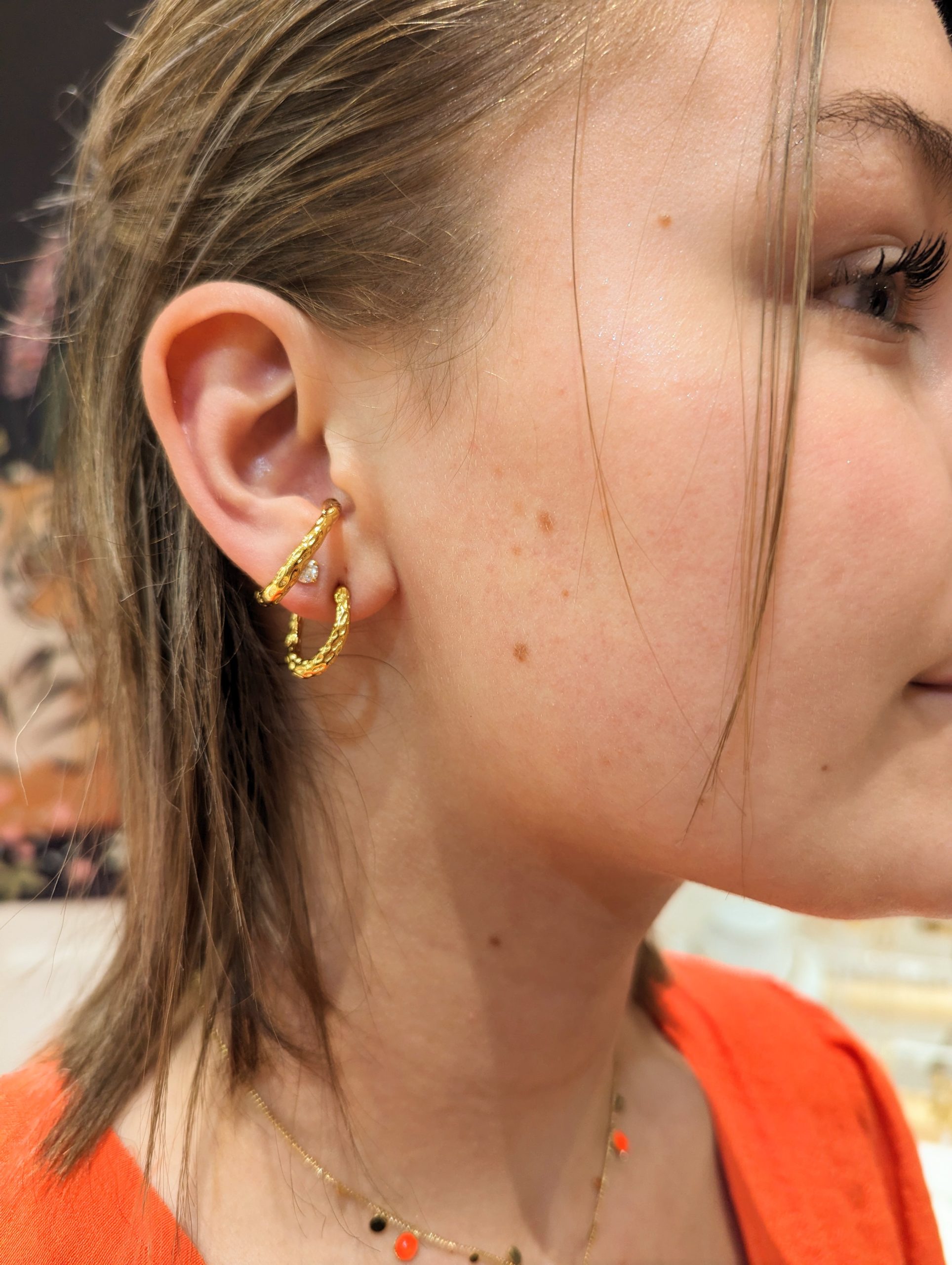 boucles doreilles créoles manchette de lobe acier inoxydable dore a lor fin marque bohm