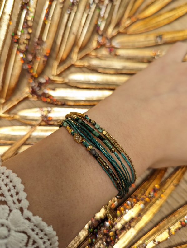 Bracelet multi-rangs pierres naturelles marque omacoo turquoise africaine