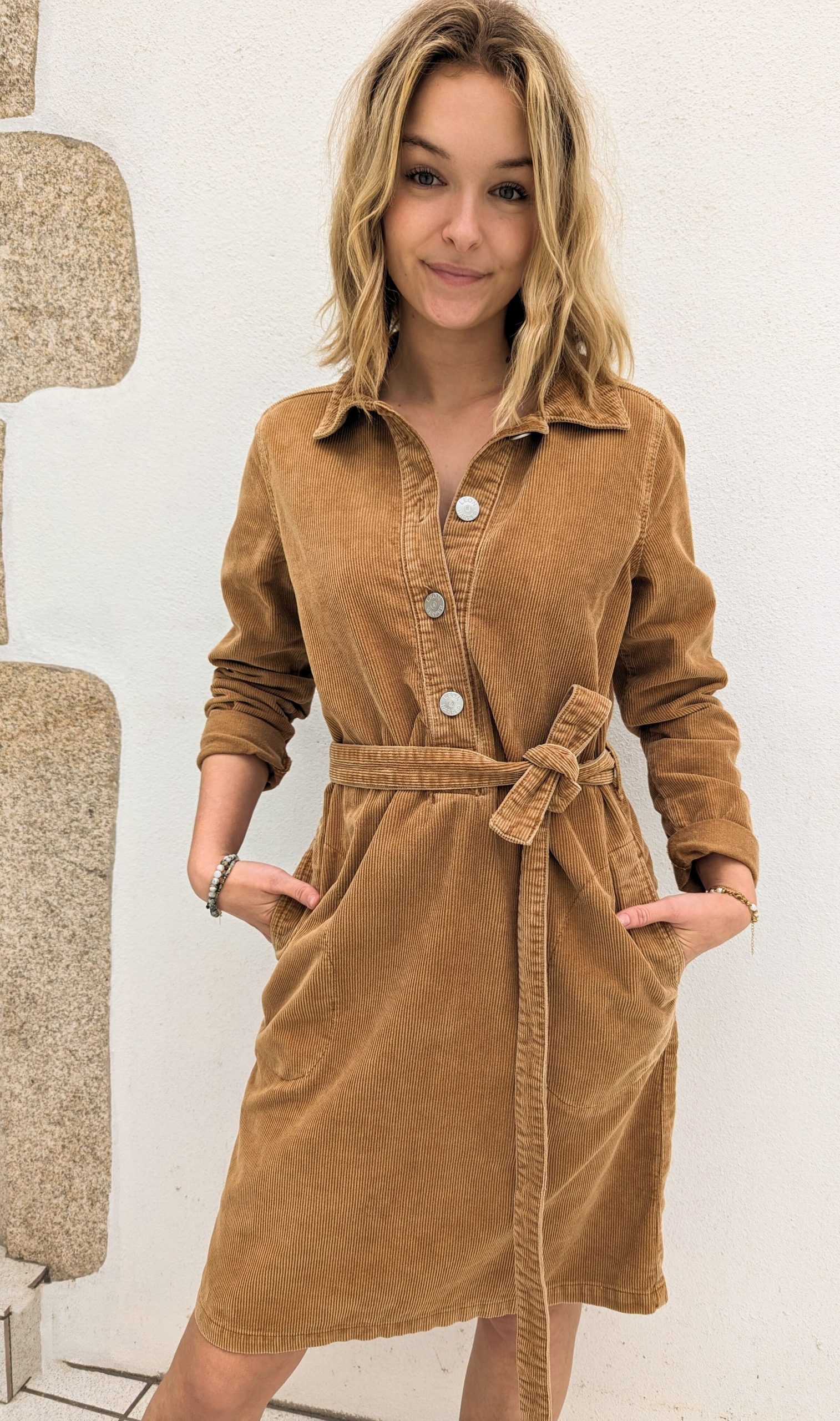 robe regna plain couleur brown velours marque leon and harper